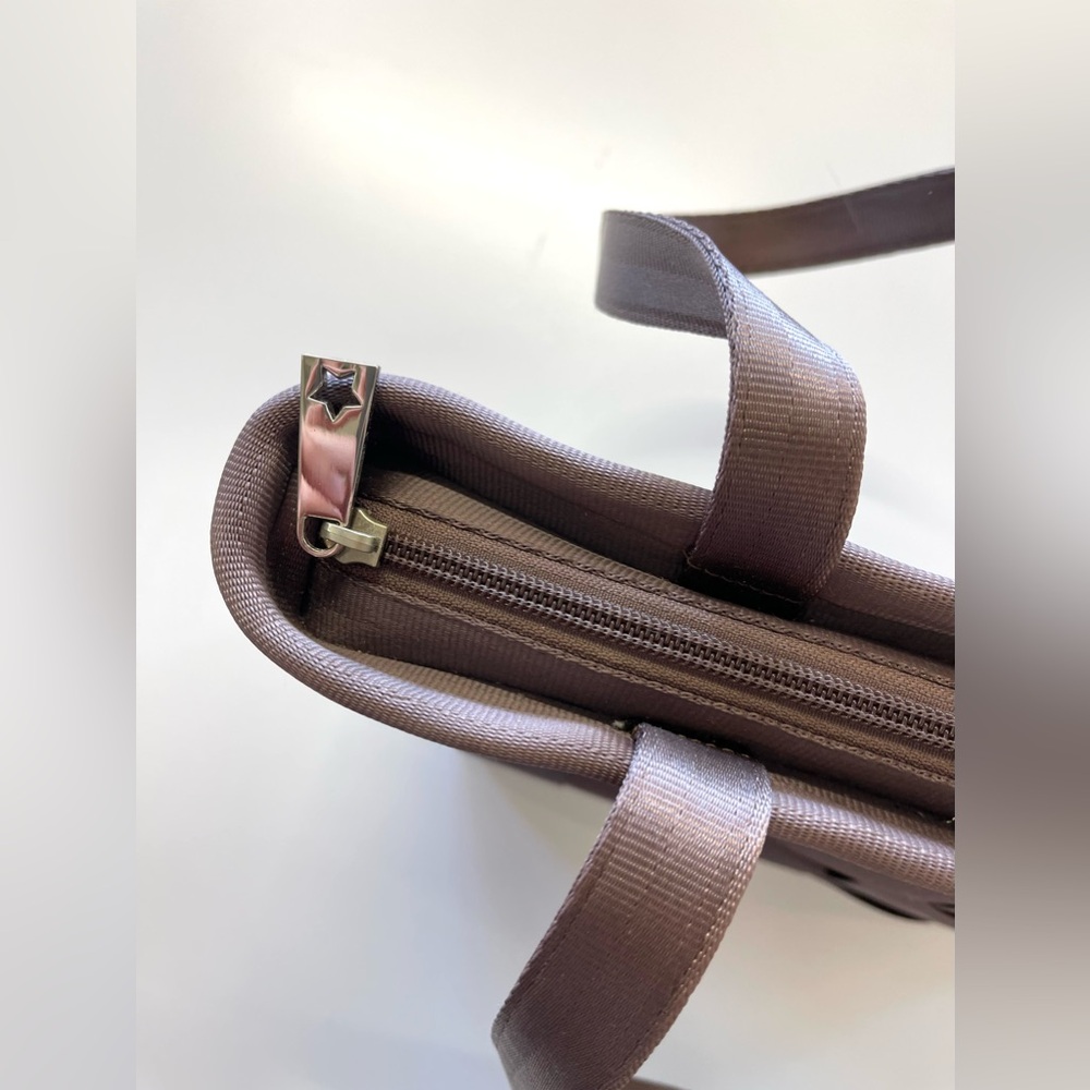 Harveys The Original Seatbelt Shoulder Bag‎ in Brown - Picture 7 of 9